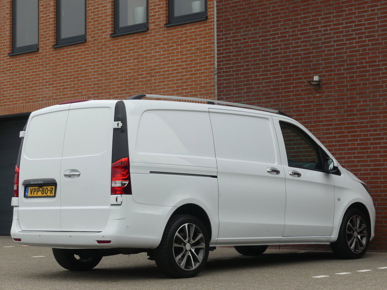 Vehicle Image 26