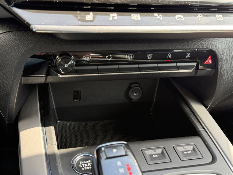 Vehicle Image 28