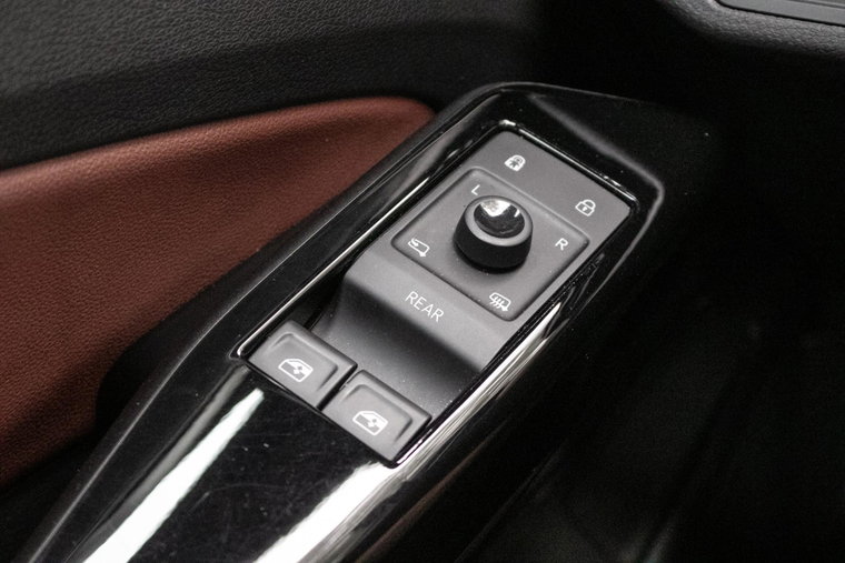 Vehicle Image 39