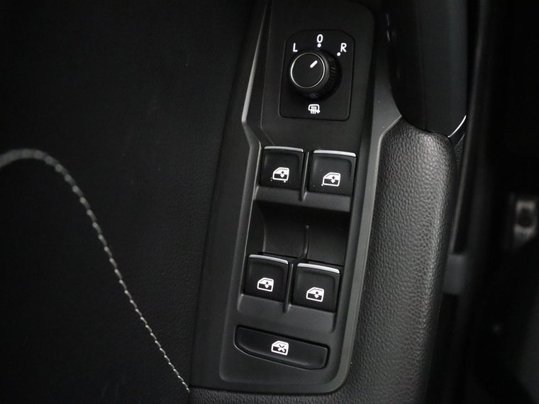Vehicle Image 38
