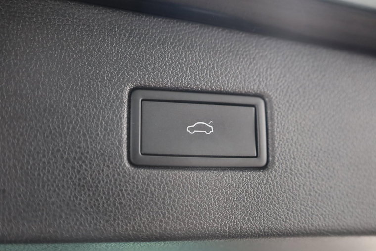 Vehicle Image 50