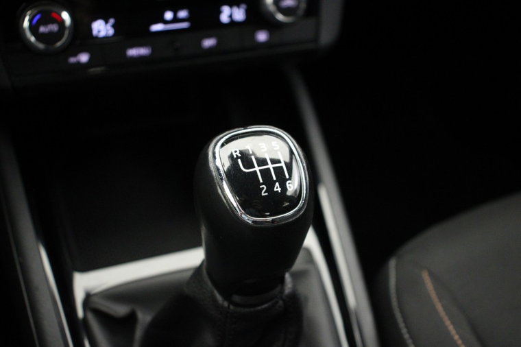 Vehicle Image 26