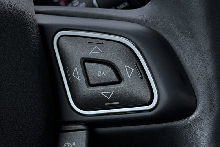 Vehicle Image 33