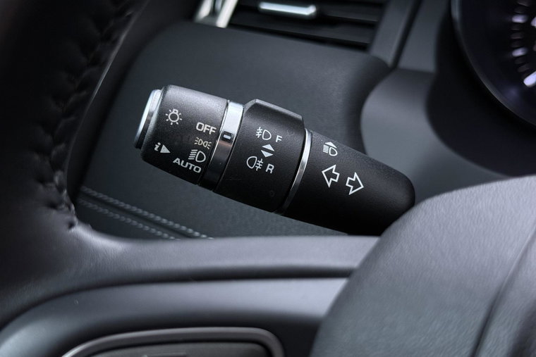 Vehicle Image 35