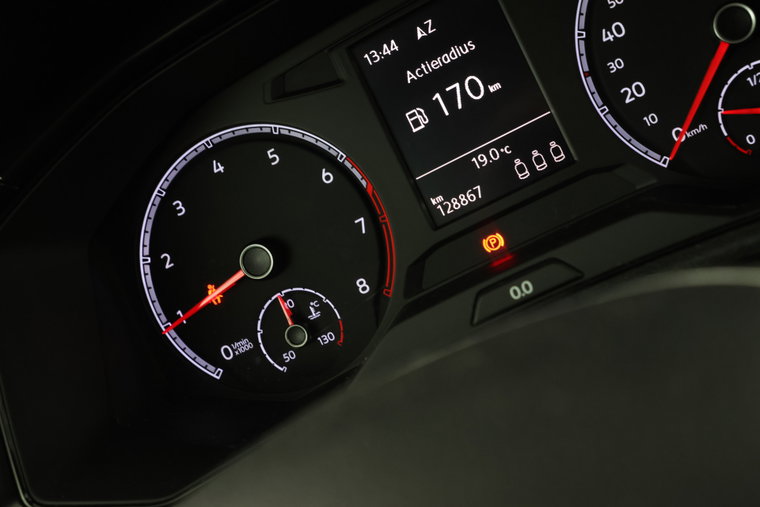 Vehicle Image 25