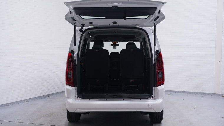 Vehicle Image 18