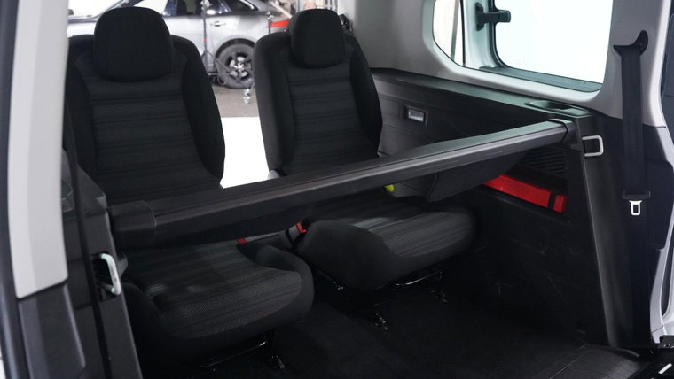 Vehicle Image 39