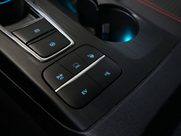 Vehicle Image 24