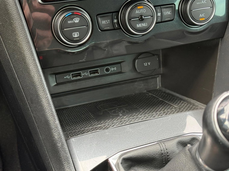 Vehicle Image 26