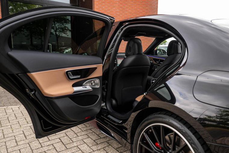 Vehicle Image 36