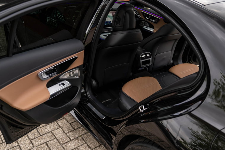 Vehicle Image 37