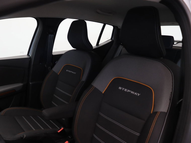 Vehicle Image 35