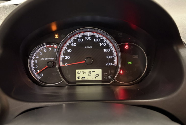 Vehicle Image 12