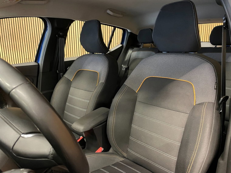 Vehicle Image 32