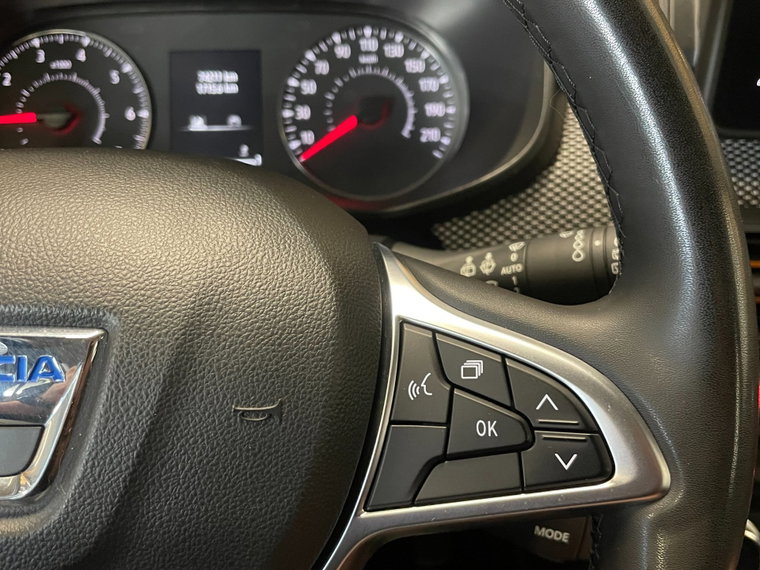 Vehicle Image 39