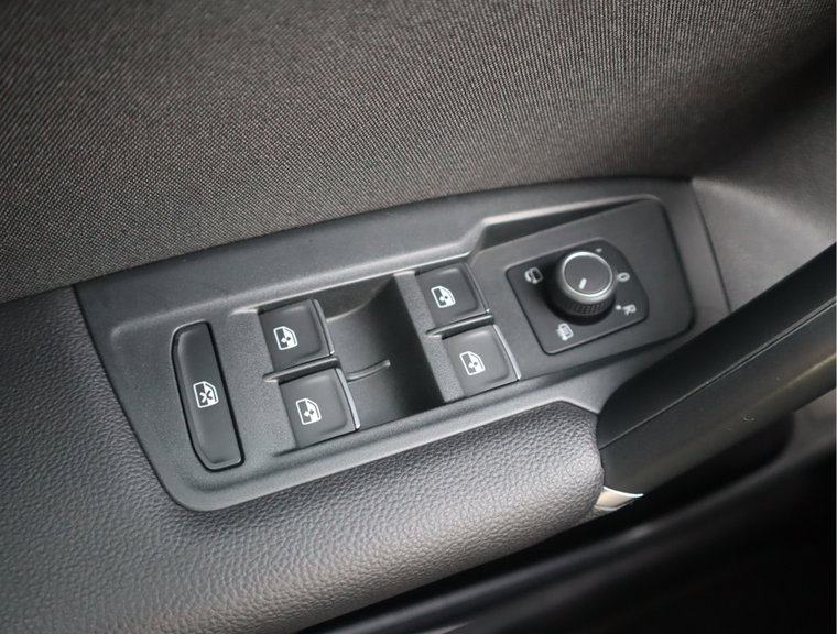 Vehicle Image 42