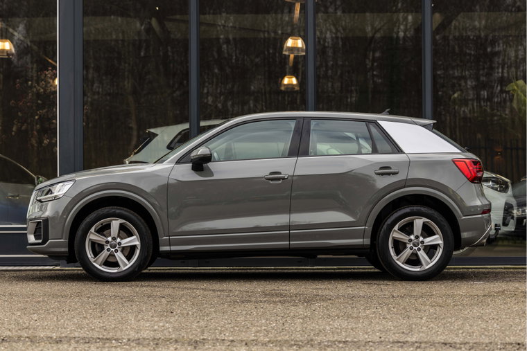 Vehicle Image 8