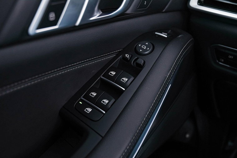 Vehicle Image 60