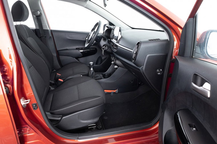 Vehicle Image 6