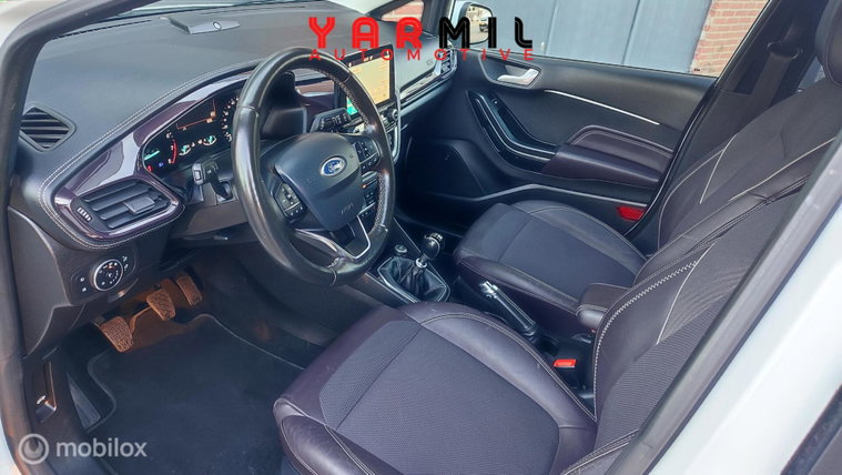 Vehicle Image 17