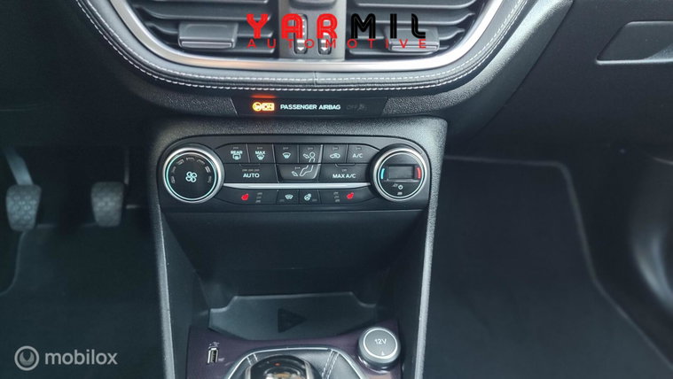 Vehicle Image 29