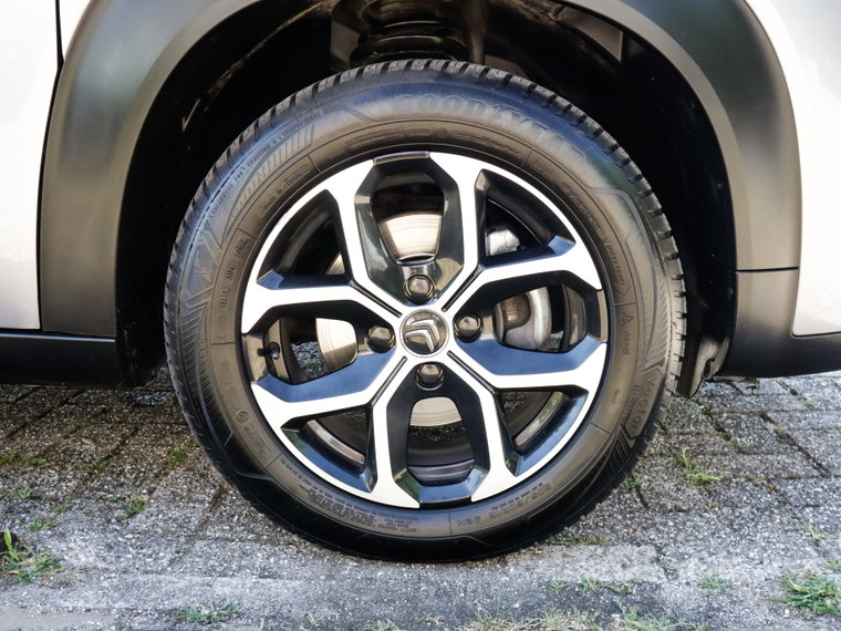 Vehicle Image 31