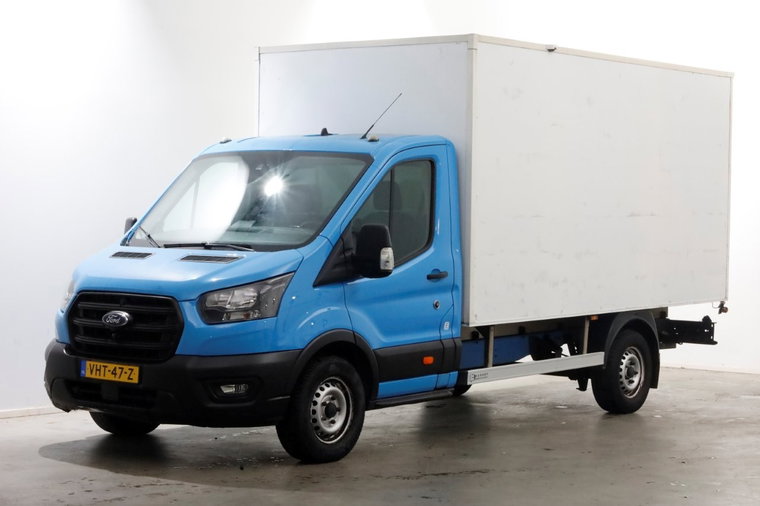 Vehicle Image 8