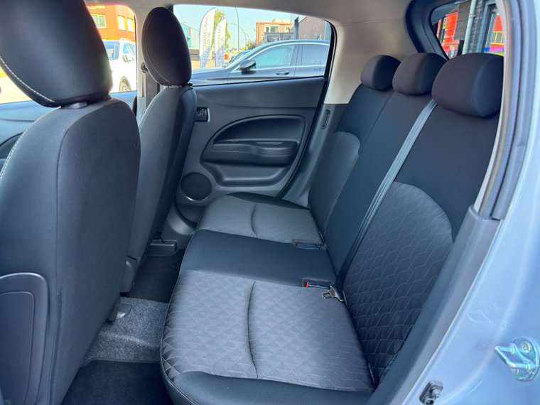 Vehicle Image 31