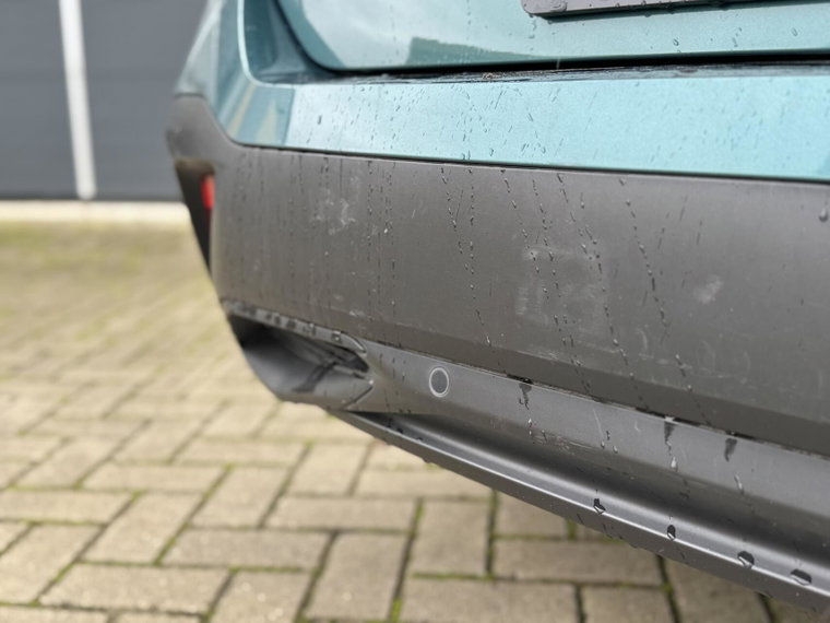 Vehicle Image 24