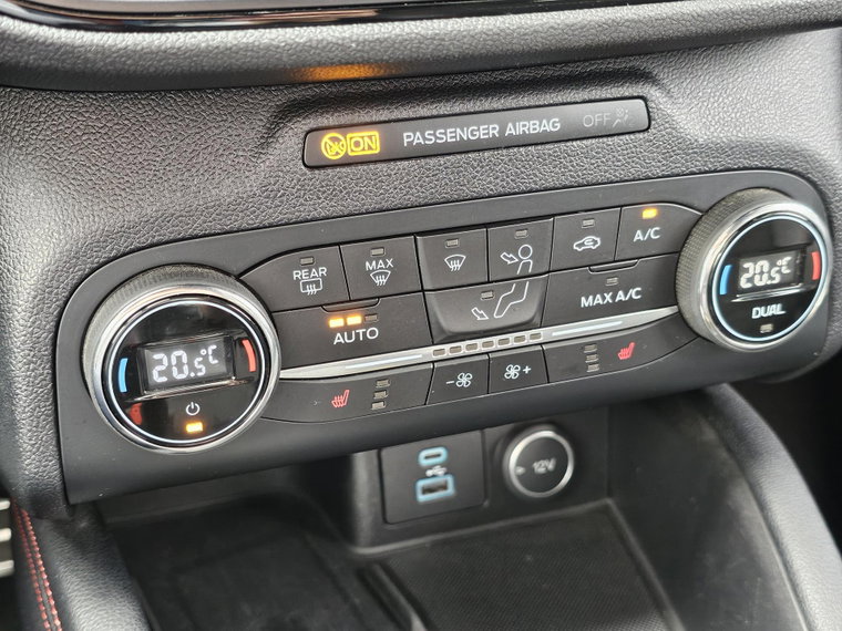 Vehicle Image 28