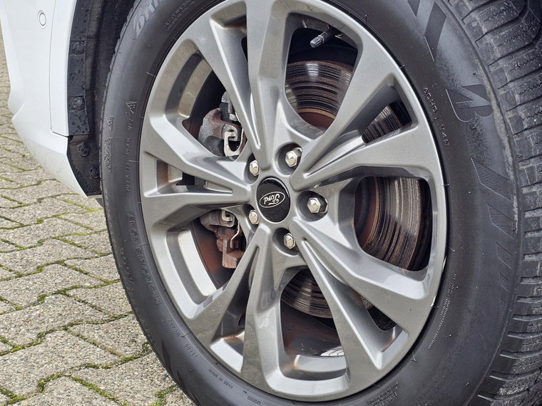 Vehicle Image 35