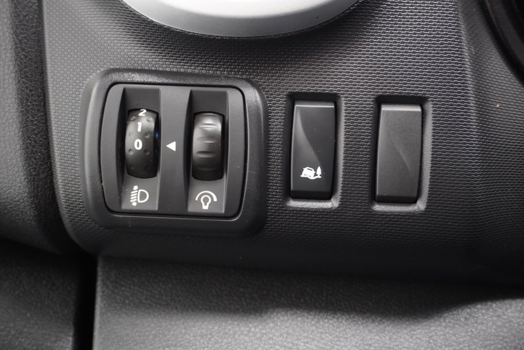 Vehicle Image 18