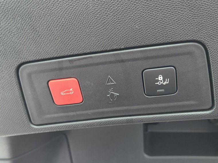 Vehicle Image 26