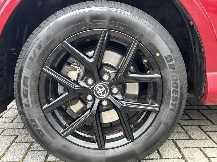 Vehicle Image 13