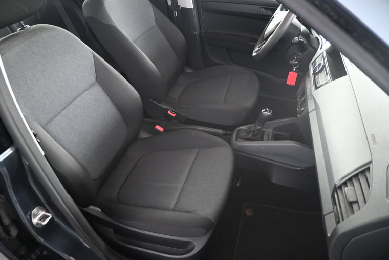 Vehicle Image 17