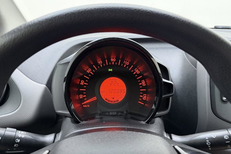 Vehicle Image 21