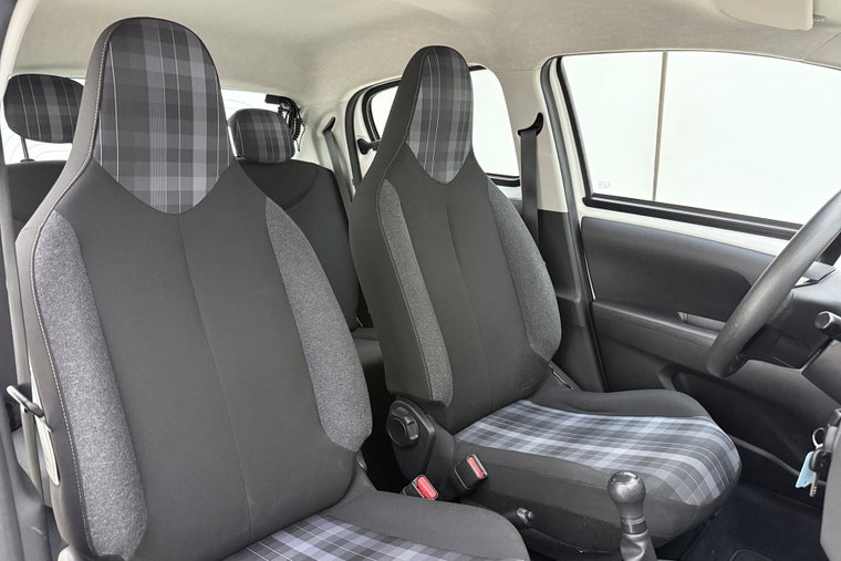 Vehicle Image 7