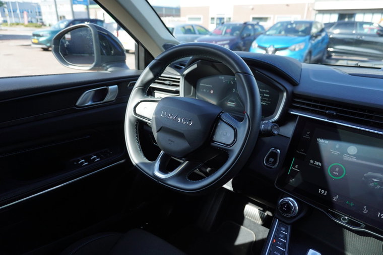 Vehicle Image 19