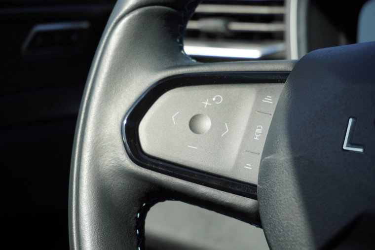 Vehicle Image 20