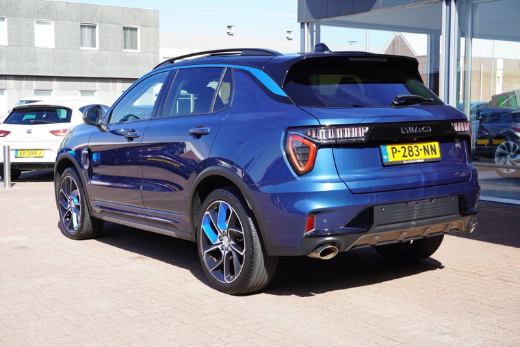 Vehicle Image 6