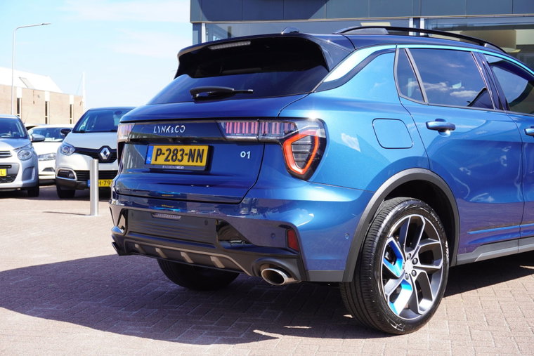 Vehicle Image 7