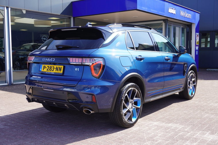 Vehicle Image 8