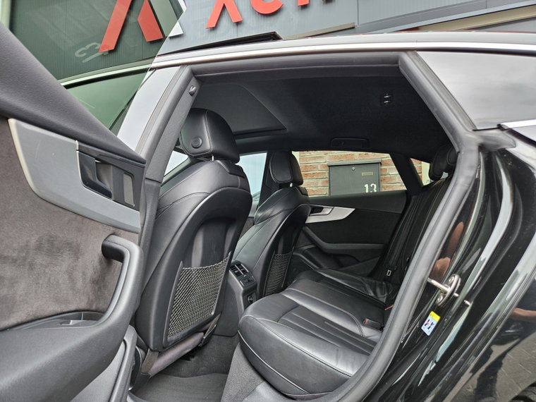 Vehicle Image 25