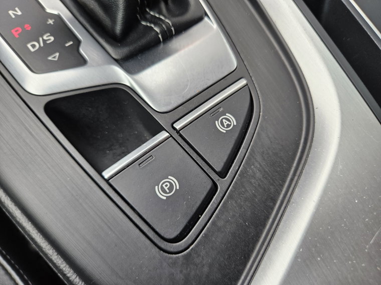 Vehicle Image 37
