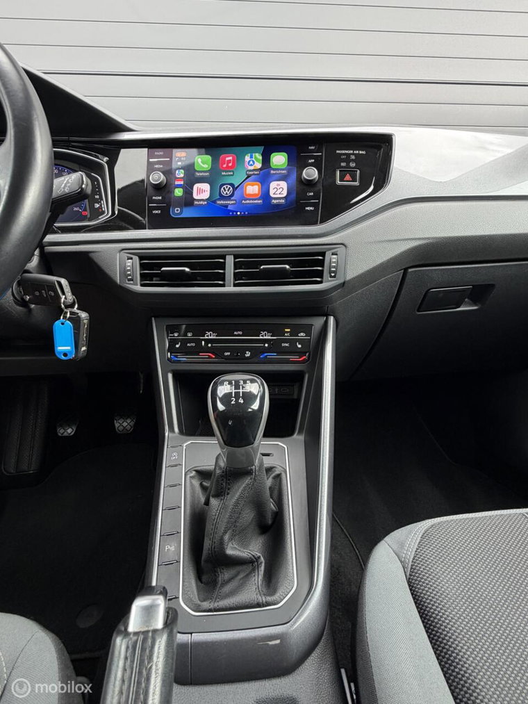 Vehicle Image 38