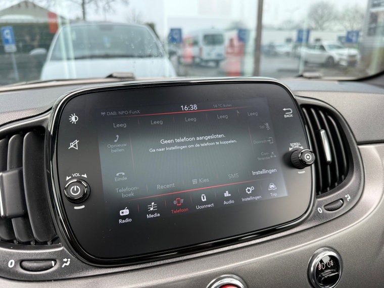 Vehicle Image 25