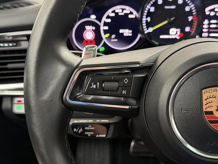 Vehicle Image 24