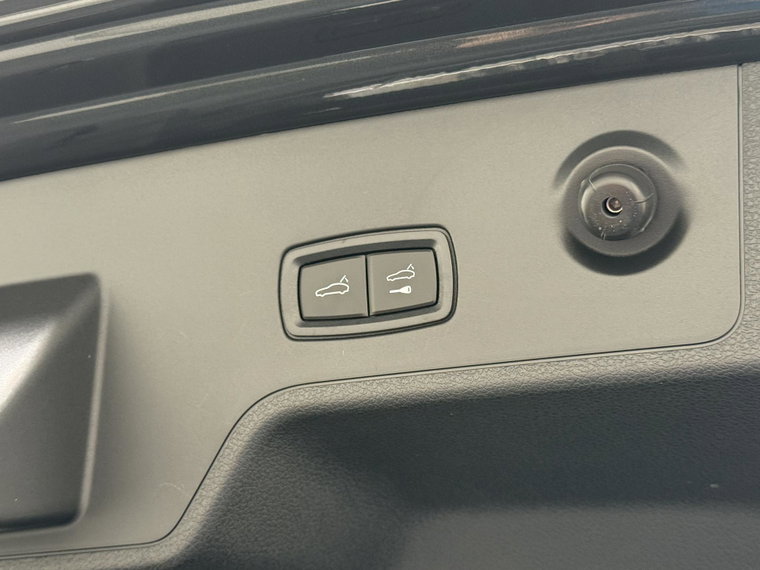 Vehicle Image 40