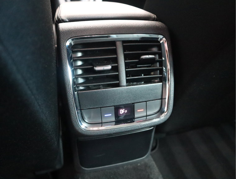 Vehicle Image 48