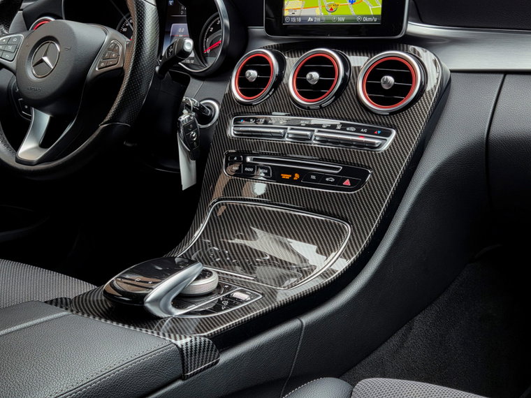 Vehicle Image 32